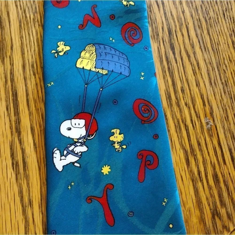 Snoopy tie - Picture 2 of 3